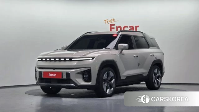 Ssangyong Torres EVX 2024 Жемчужный цвет из Кореи