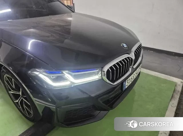 BMW 5 Series (G30) 2021 Черный из Кореи