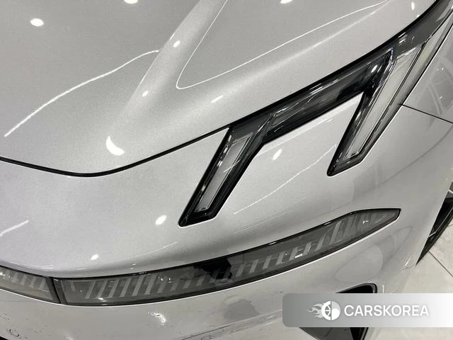 Lynk 07 EM-P 2025 Серебристо-серый из Китая