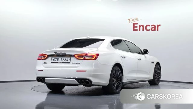 Maserati Quattroporte 2018 Белый из Кореи
