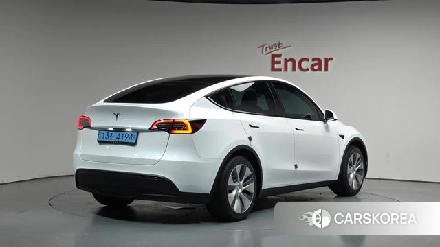Tesla Model Y 2023 Белый из Кореи