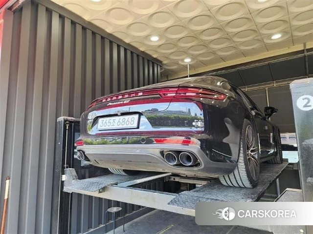 Porsche Panamera (971) 2018 Черный из Кореи