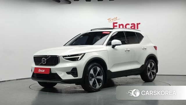 Volvo XC40 2024 Белый из Кореи