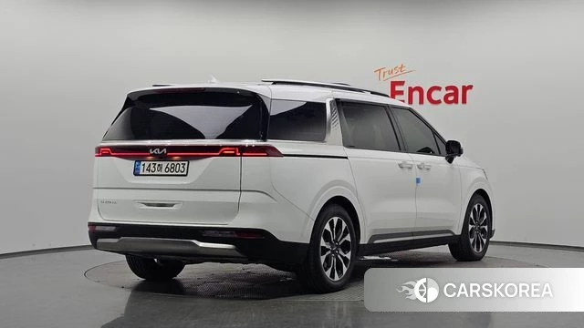 Kia Carnival 4th generation 2023 Белый из Кореи