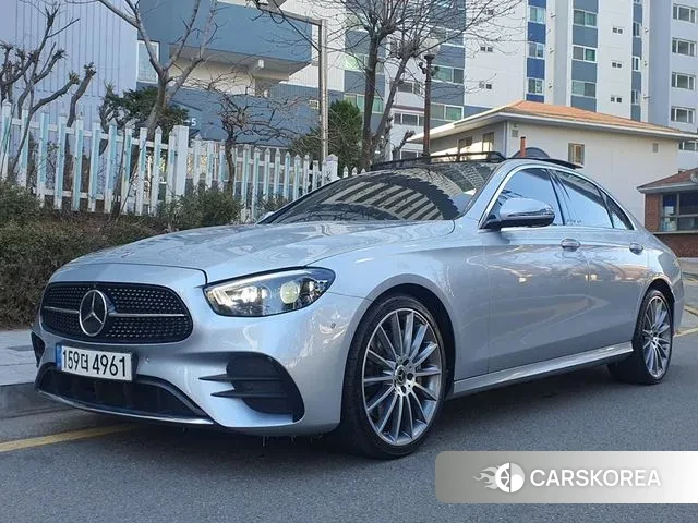 Mercedes-Benz E-Class W213 2022 Серебряный из Кореи