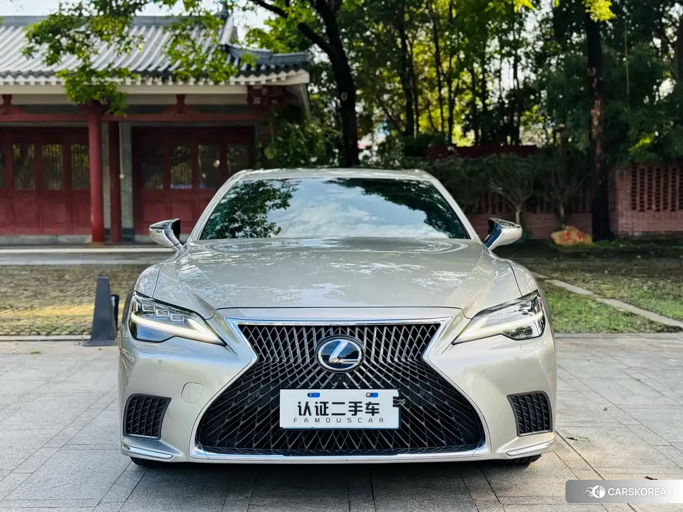 Lexus LS 2022 Silver/gray из Китая