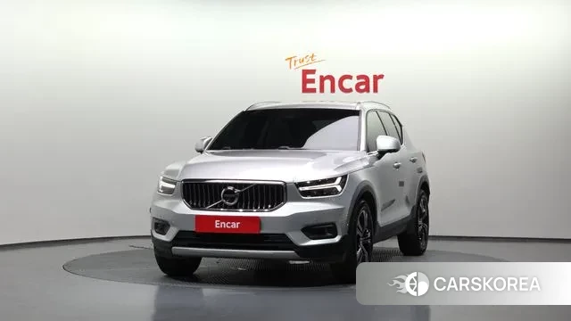 Volvo XC40 2019 Серебряный из Кореи