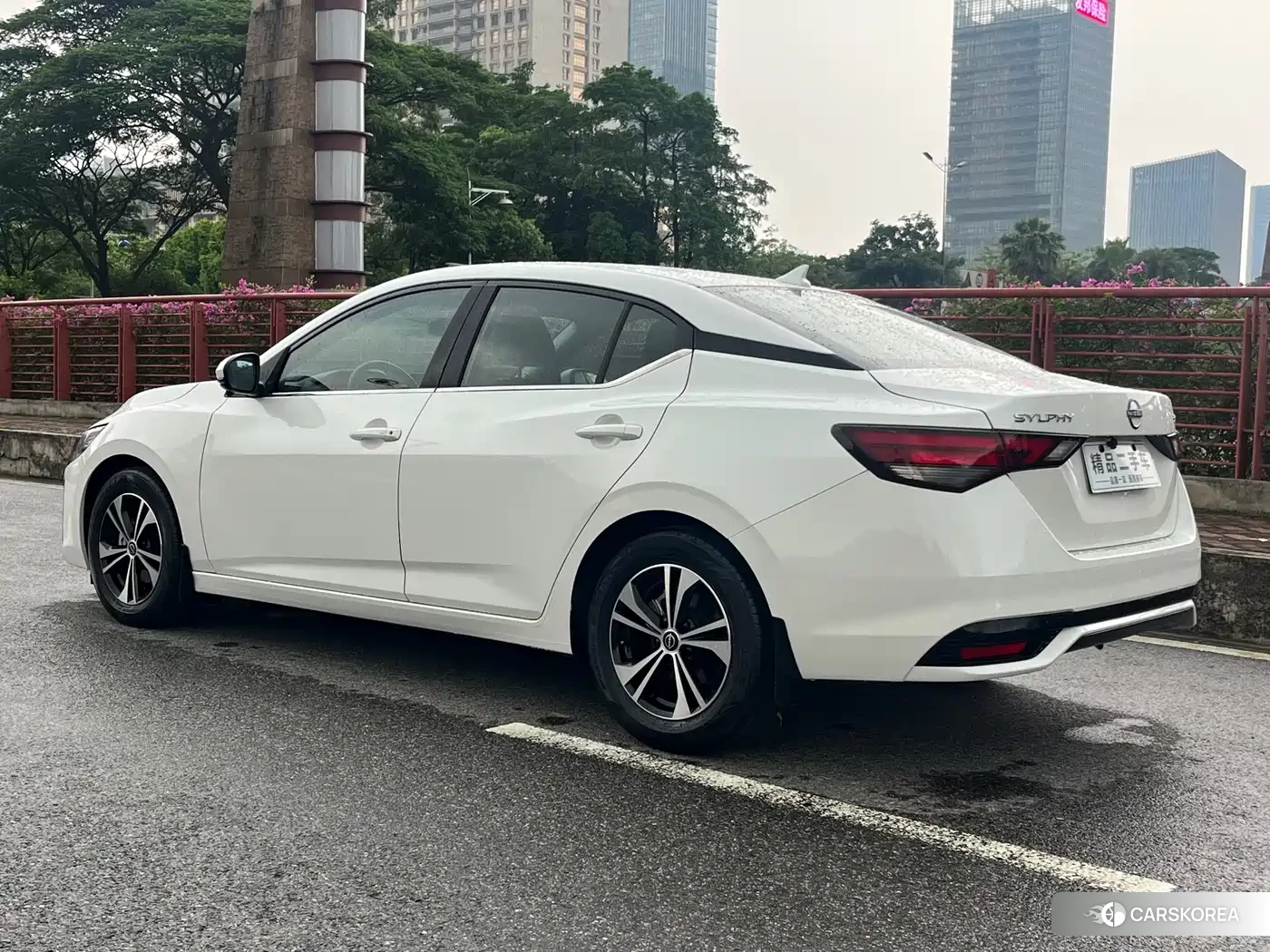 Nissan Sylphy 2023 Белый из Китая, фото 2
