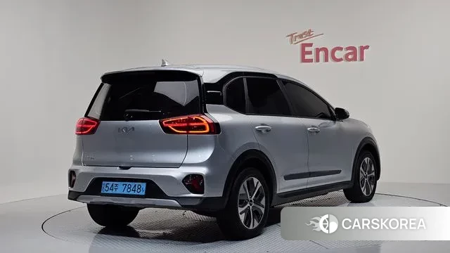 Kia Niro Plus 2022 Серебряный из Кореи