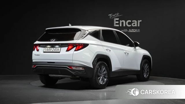 Hyundai Tucson Hybrid (NX4) 2022 Белый из Кореи