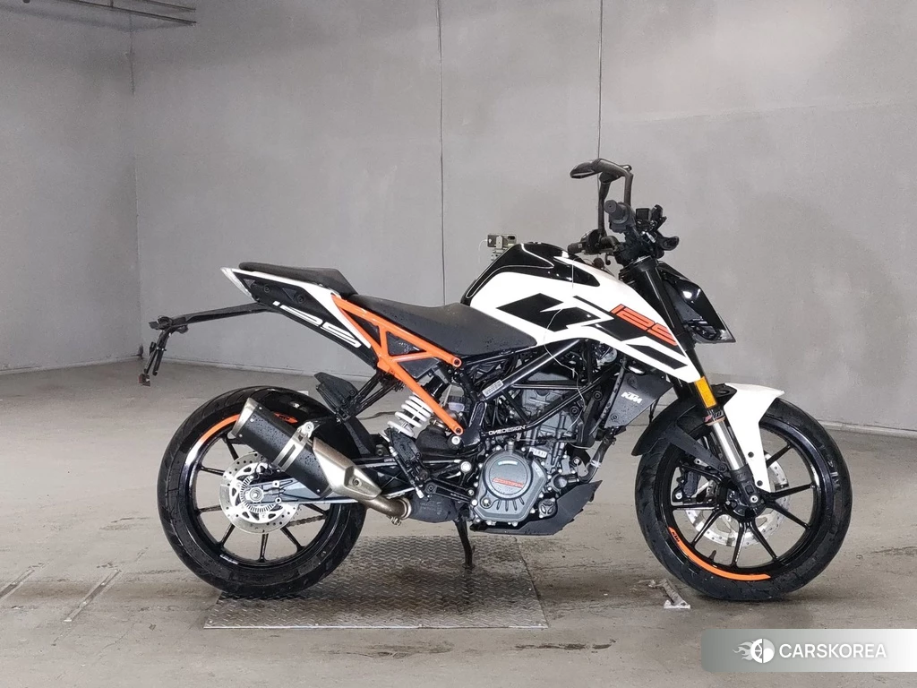 Проданный KTM 125 DUKE 2018 из Японии