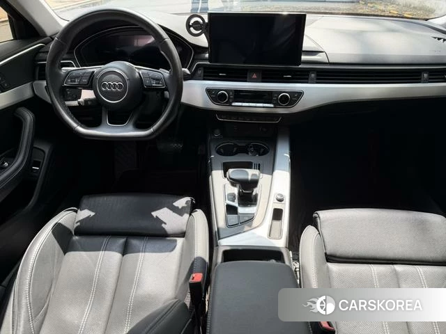 Audi A4L 2022 Белый из Китая