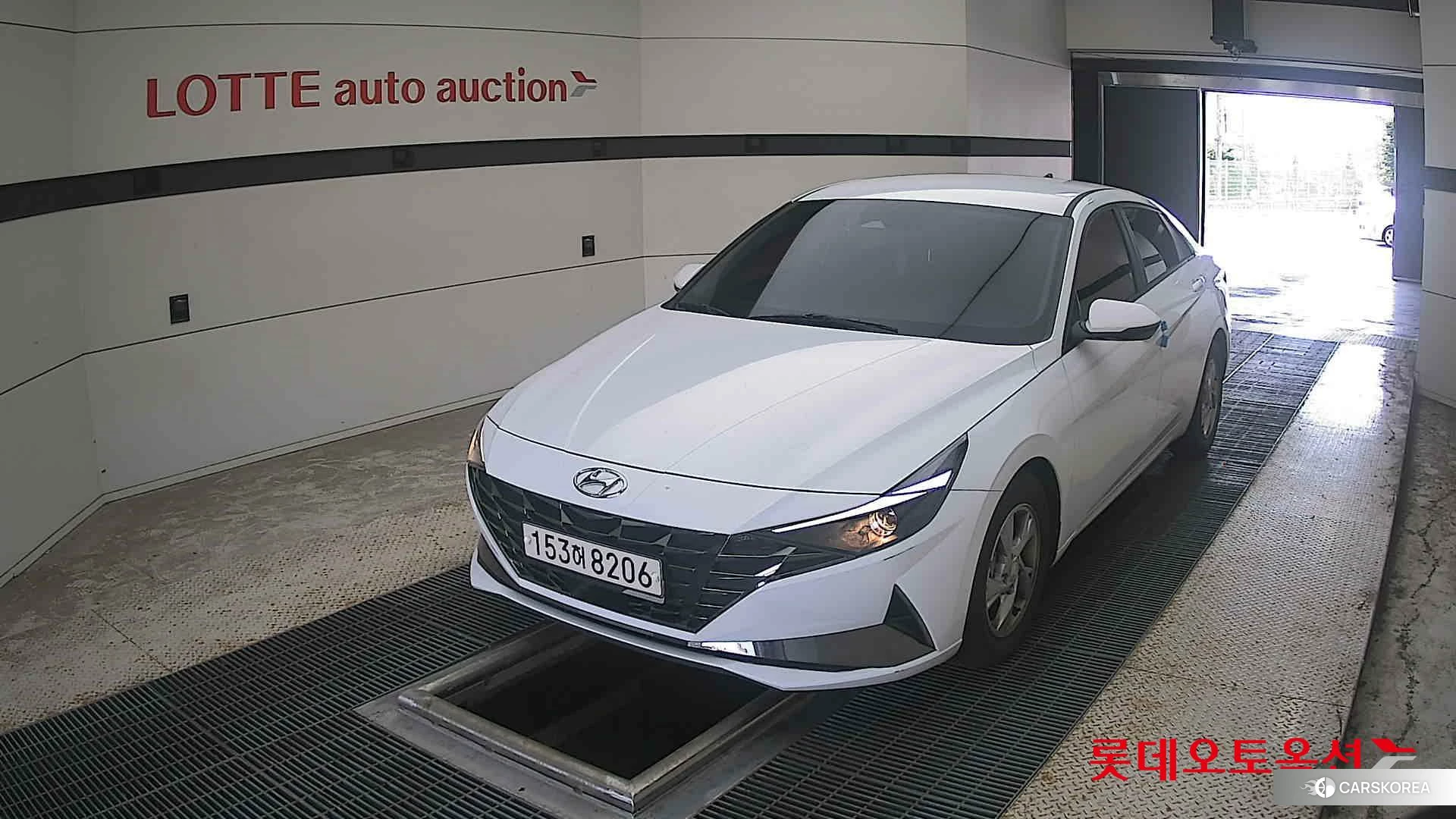 Hyundai Avante 2021 Polar White из Кореи