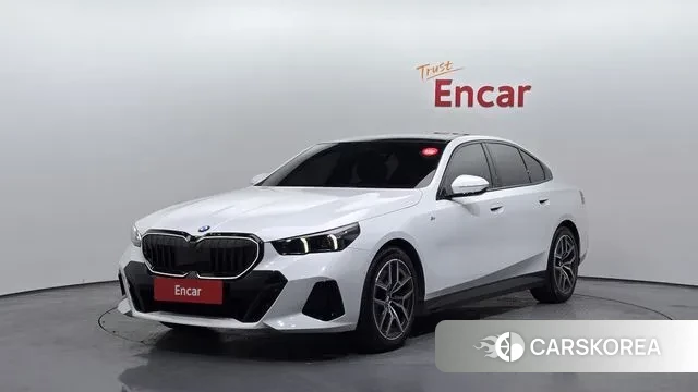 BMW 5 Series (G60) 2024 Белый из Кореи