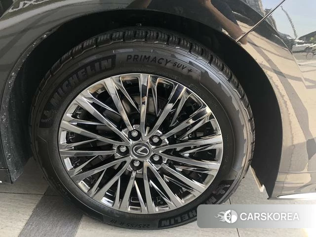 Lexus LM 2024 Черный из Китая
