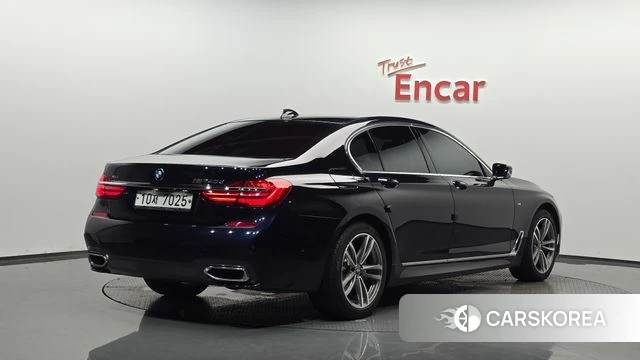BMW 7 Series (G11) 2018 Черный из Кореи