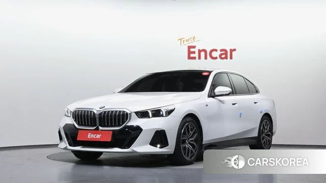 BMW 5 Series (G60) 2024 Белый из Кореи