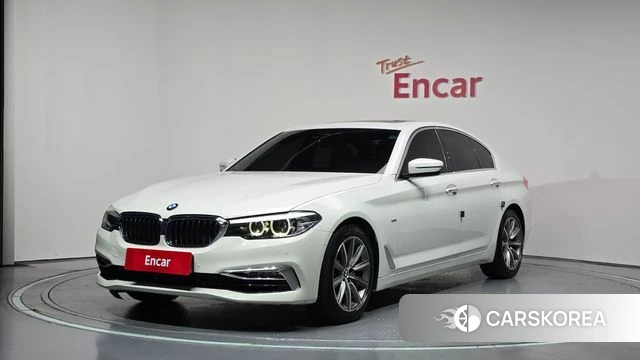 BMW 5 Series (G30) 2018 Белый из Кореи