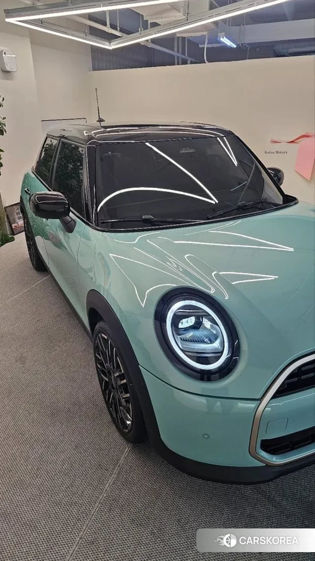 Mini Cooper S 4th Generation 2024 Цвет галактики из Кореи