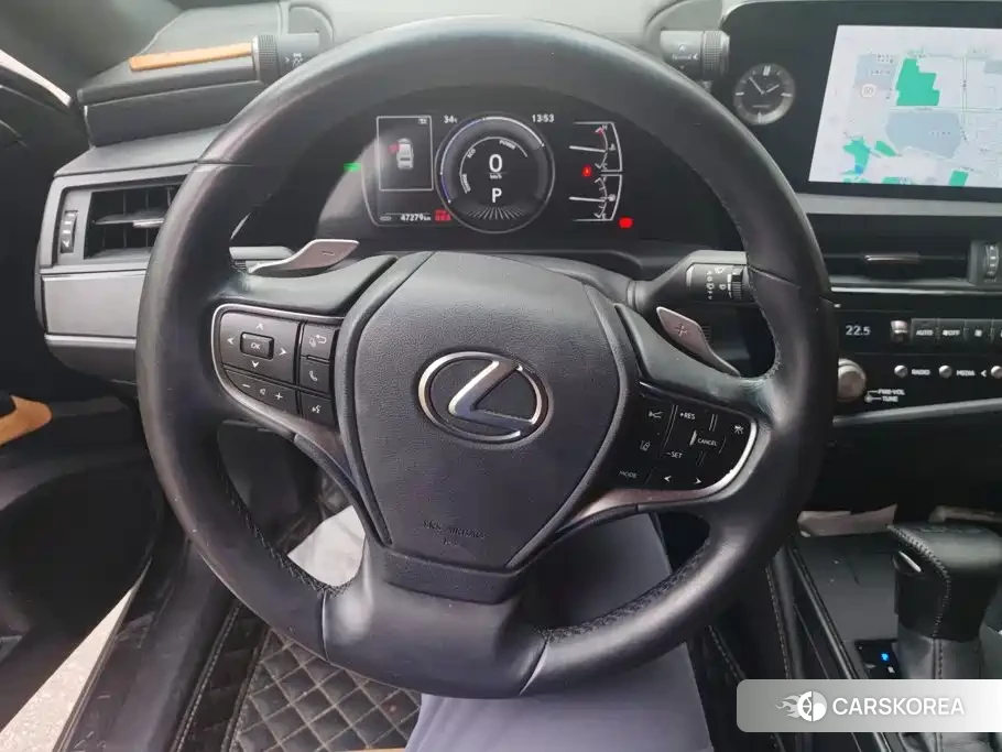 Lexus ES 2023 Silver/gray из Китая