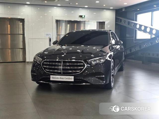 Mercedes-Benz E-Class W214 2024 Серый из Кореи