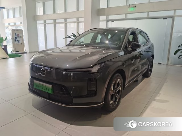 Volvo XC70 2025 Зеленый из Китая