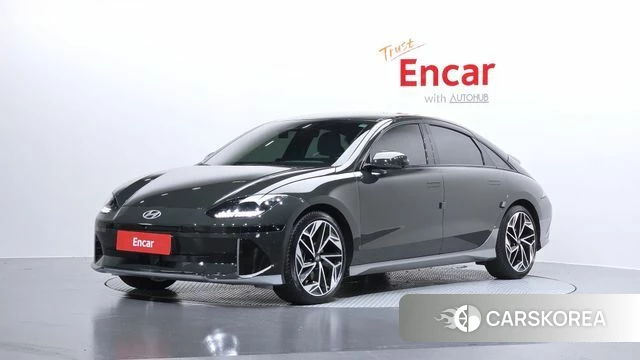 Hyundai Ionic 6 2023 Темно-зеленый из Кореи