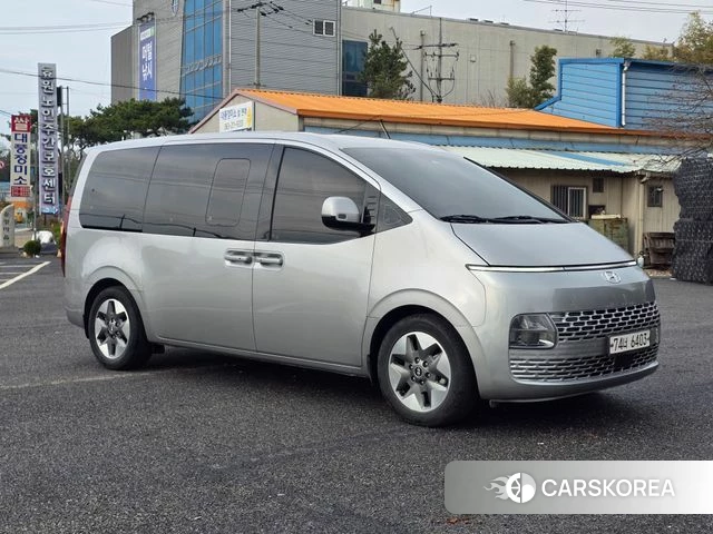 Hyundai Staria 2021 Серебряный из Кореи