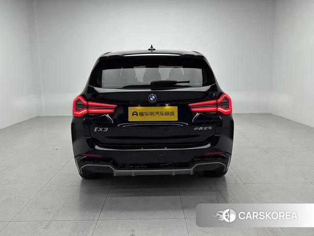 BMW iX3 2022 Черный из Китая