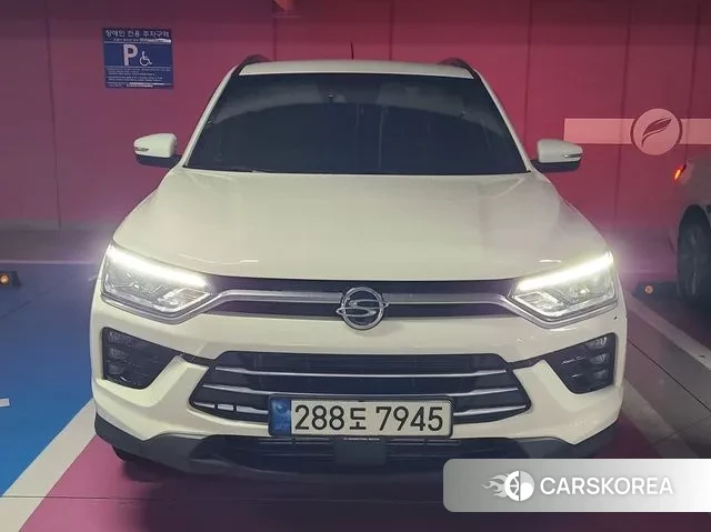 Ssangyong Beautiful Korando 2021 Жемчужный цвет из Кореи