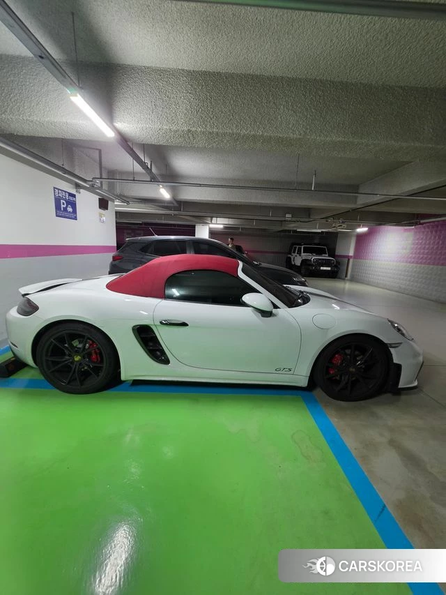 Porsche 718 Boxster 2019 Белый из Кореи