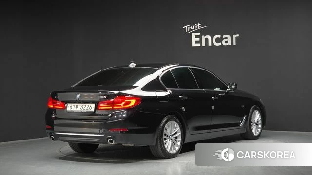 BMW 5 Series (G30) 2018 Черный из Кореи