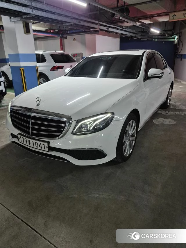 Mercedes-Benz E-Class W213 2020 Белый из Кореи