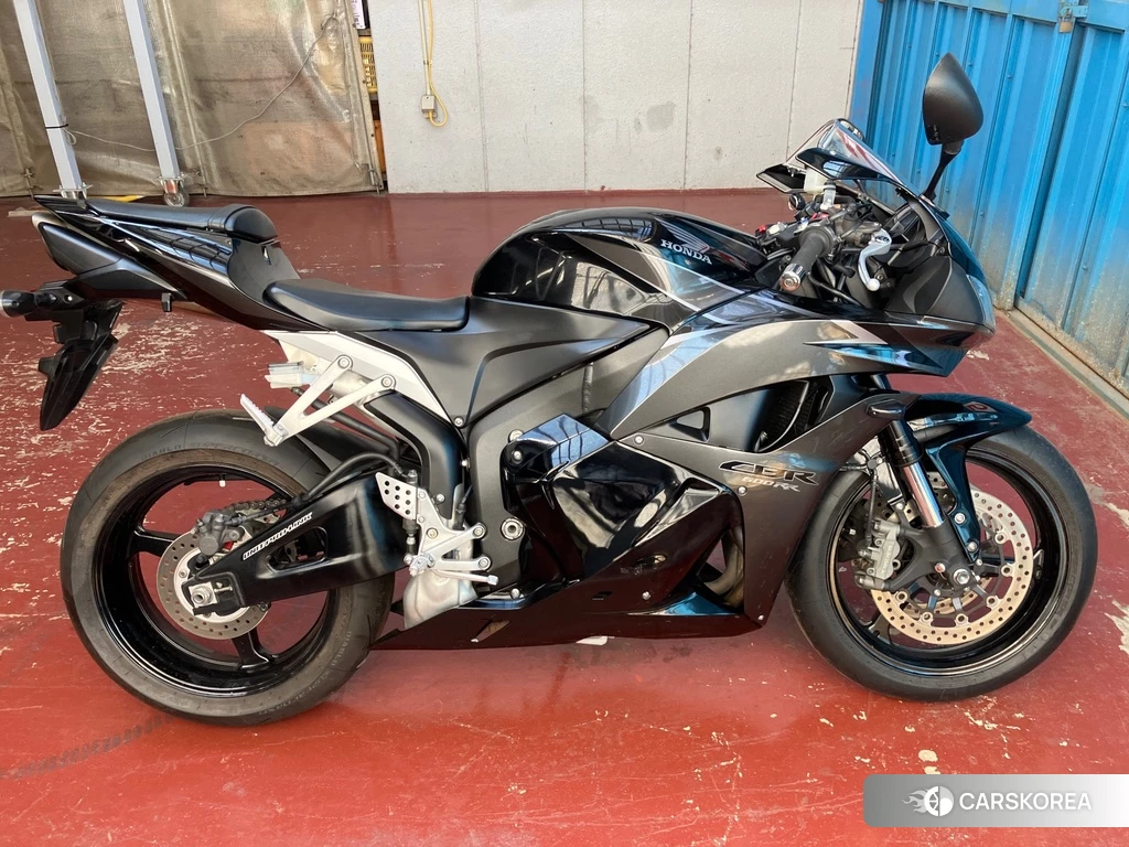 Проданный Honda CBR600RR 2010 из Японии