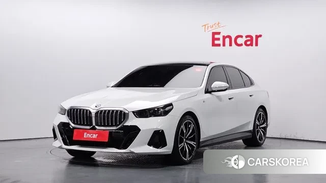 BMW 5 Series (G60) 2024 Белый из Кореи