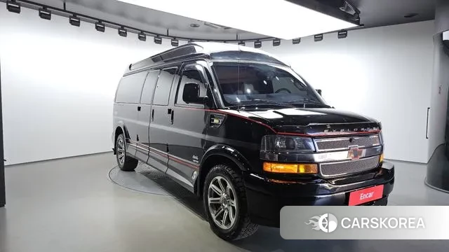Chevrolet Express Van 2018 Черный из Кореи