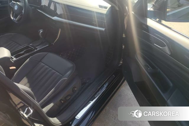 Volkswagen Passat 2023 Черный из Китая
