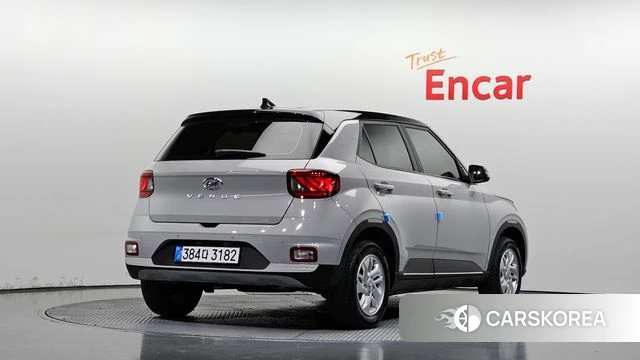 Hyundai Venue 2024 Серебристо-серый из Кореи