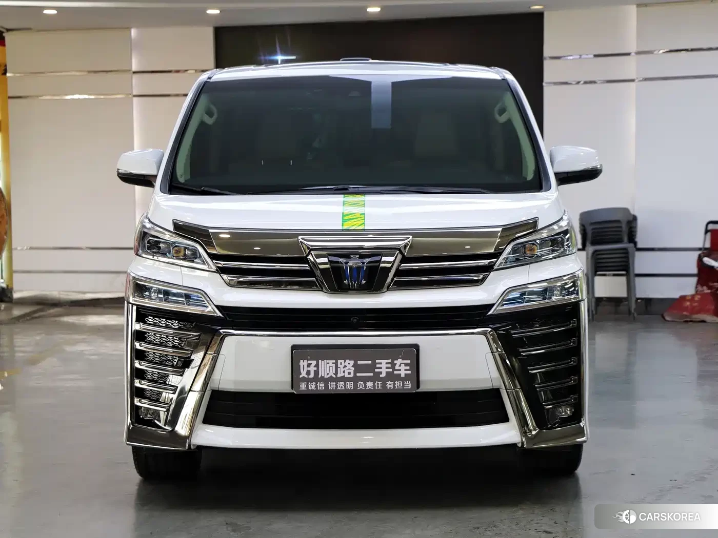 Toyota Vellfire 2022 Белый из Китая