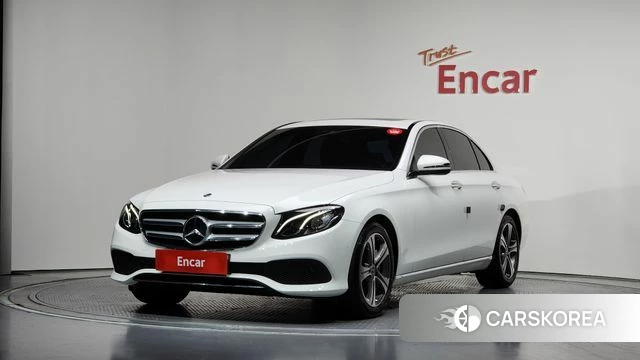 Mercedes-Benz E-Class W213 2018 Белый из Кореи