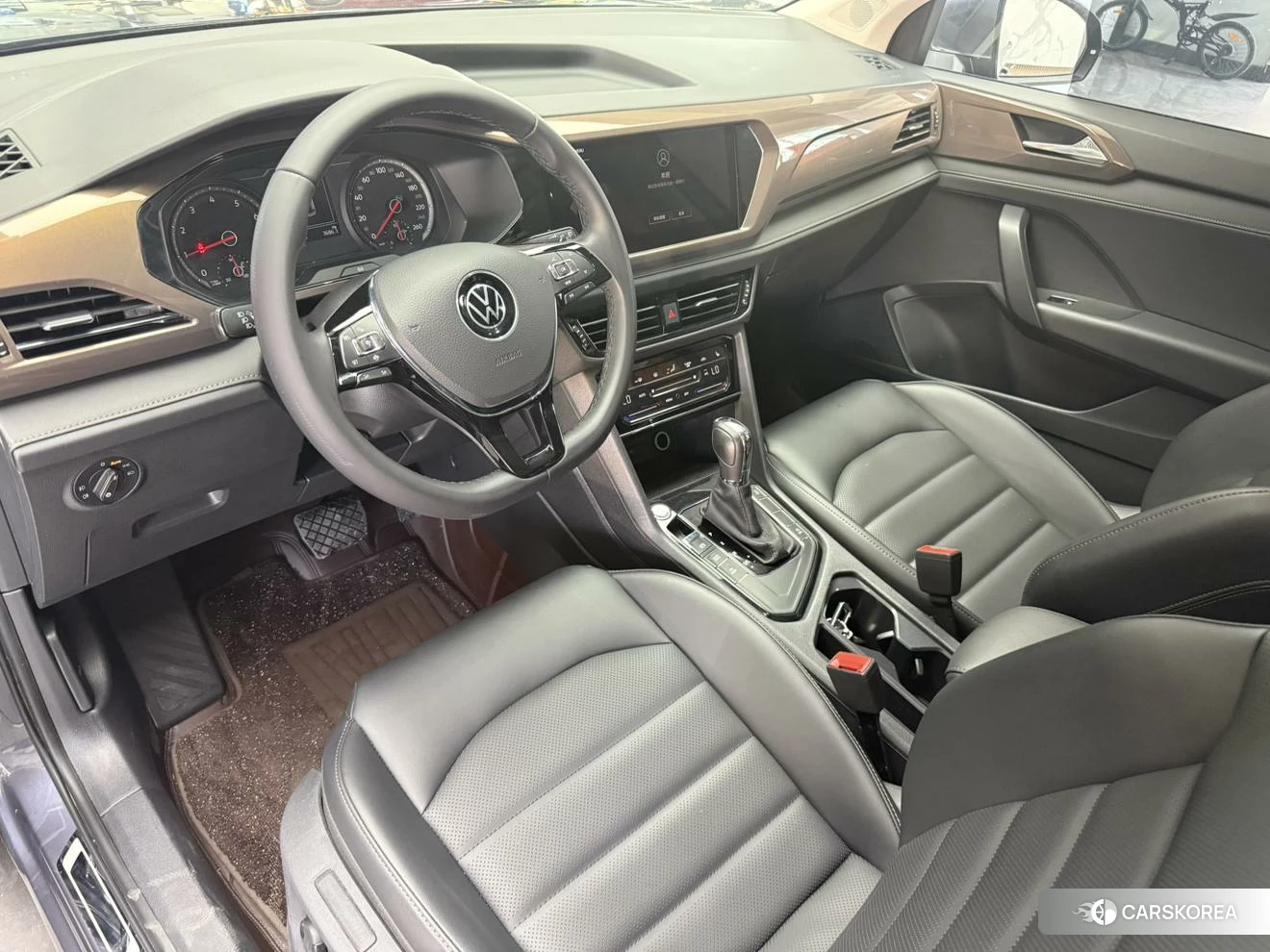 Volkswagen Tuyue 2020 Темно-серый из Китая