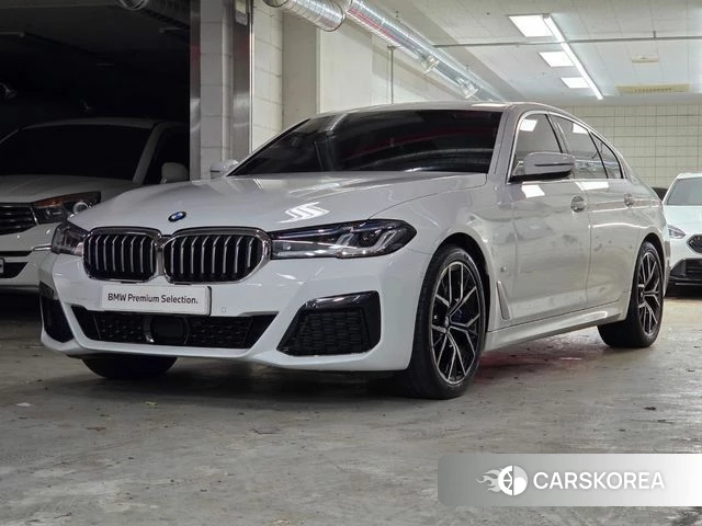 BMW 5 Series (G30) 2022 Белый из Кореи