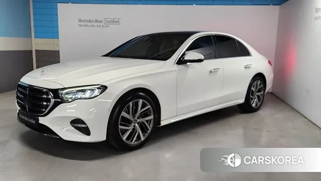Mercedes-Benz E-Class W214 2024 Белый из Кореи