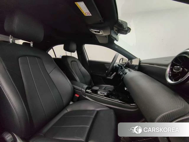 Mercedes-Benz Class A 2022 Белый из Китая