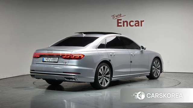 Audi A8 (D5) 2021 Серебристо-серый из Кореи