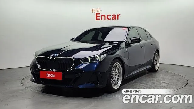 BMW 5 Series (G60) 2024 Синий из Кореи