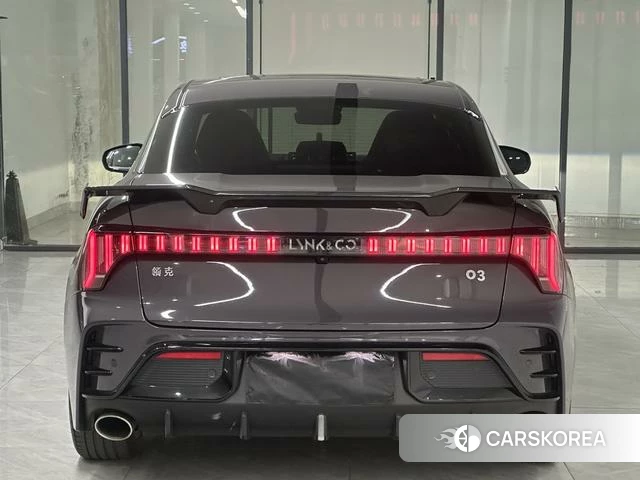 Lynk 03 2025 Фиолетовый из Китая
