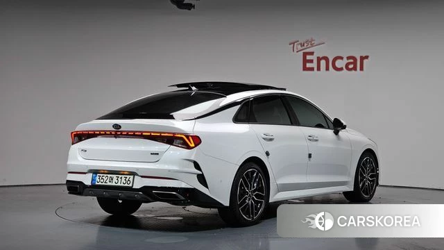 Kia K5 3rd generation 2021 Белый из Кореи