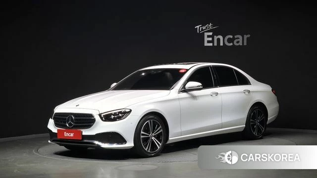 Mercedes-Benz E-Class W213 2021 Белый из Кореи