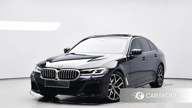 BMW 5 Series (G30) 2021 Черный из Кореи